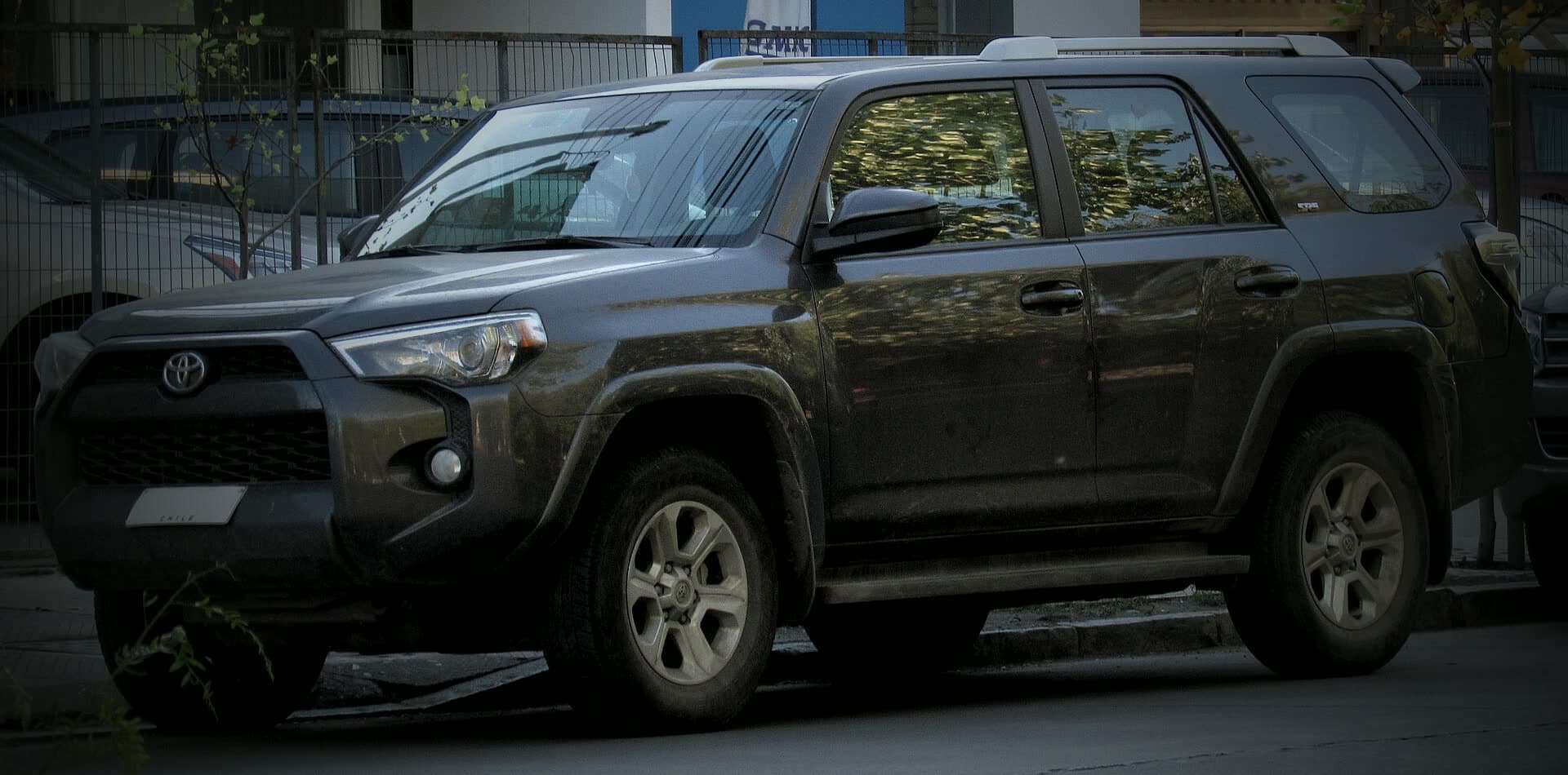 A dark gray 2014 Toyota 4Runner SR5, the same model Ride Ready rents